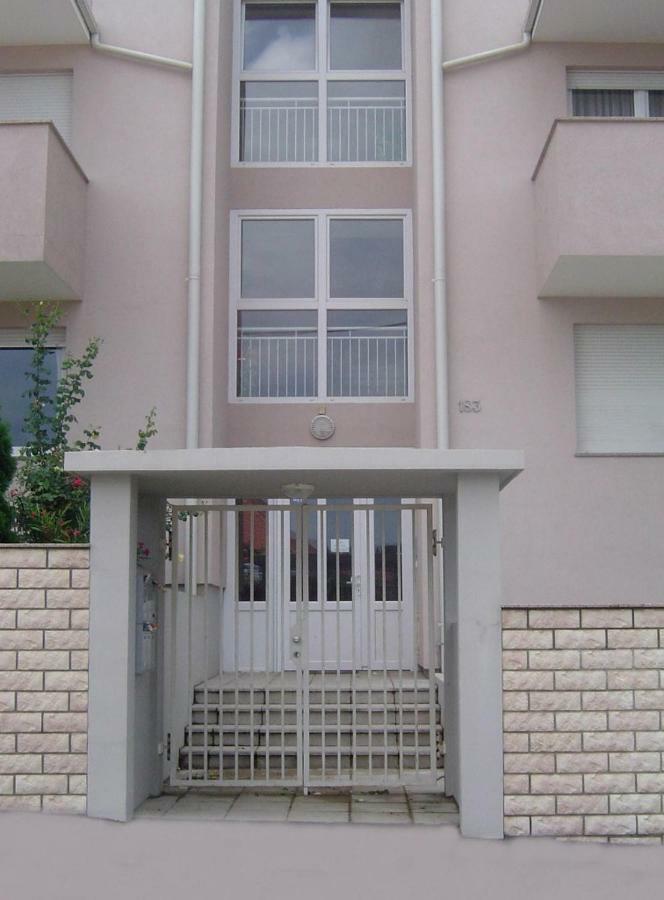 Apartmani Almica 萨格勒布 外观 照片